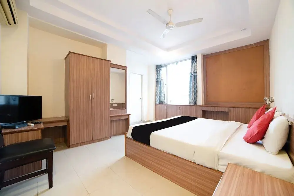 Хидерабад: Hotel Riya Grand by OYO Rooms