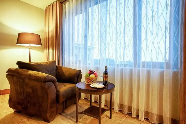 Ксом Дуа: Giang Son Hotel