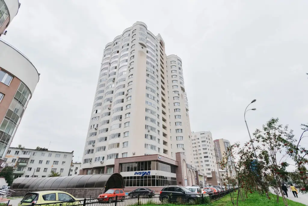 Екатеринбург: Апартаменты Луганская 4