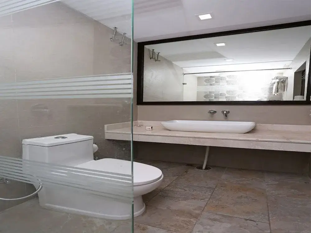 Дехрадун: Hotel JSR Inn by OYO Rooms