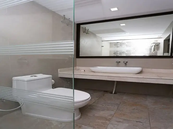 Дехрадун: Hotel JSR Inn by OYO Rooms