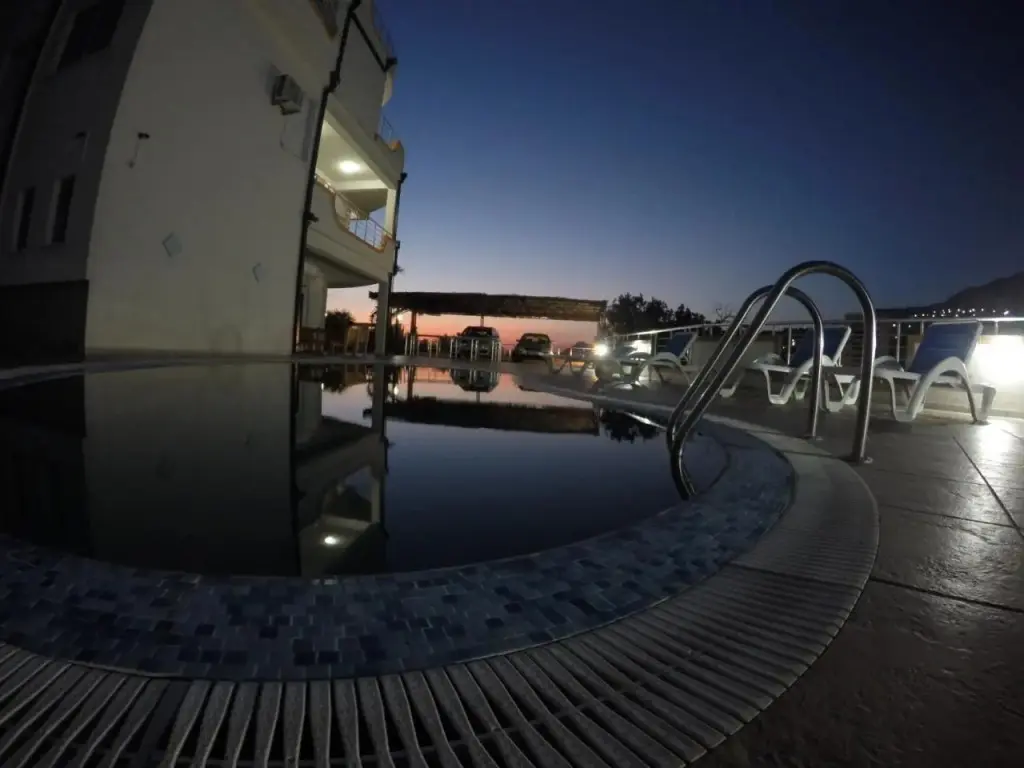Добро Вода: Apartments Villa Belvedere