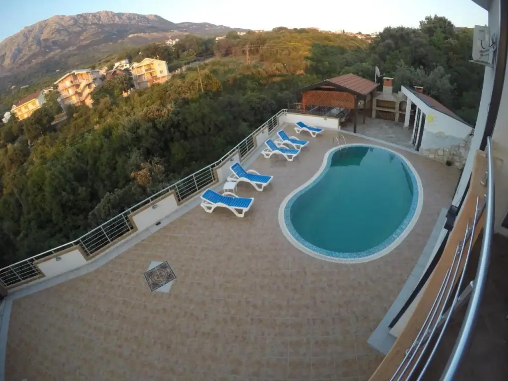 Добро Вода: Apartments Villa Belvedere