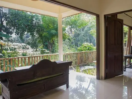 Убуд: RedDoorz @ Bangkilesan Mas Ubud