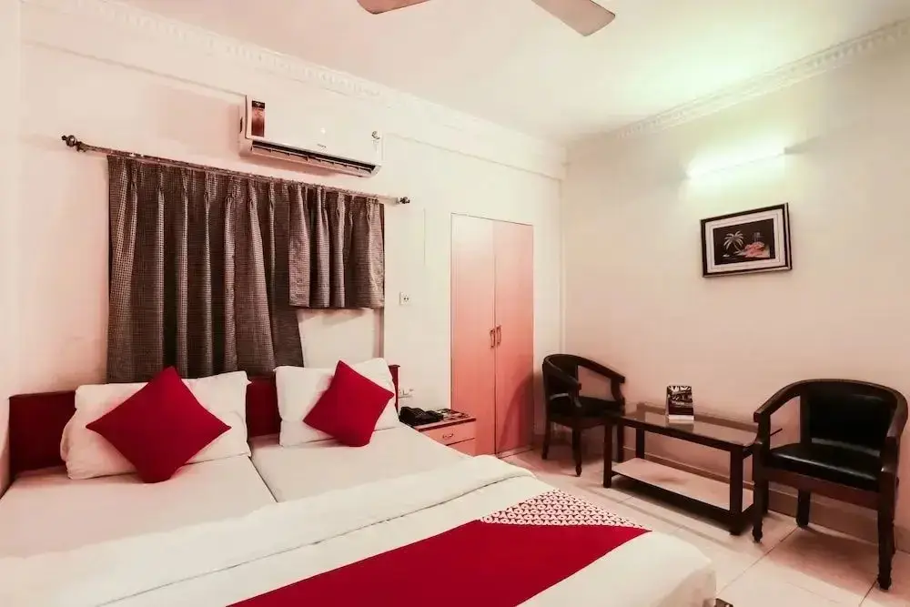Колката: Amit Hotel by OYO Rooms