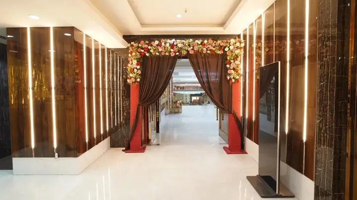 Газиабад: Banana Tree Hotel & Banquets