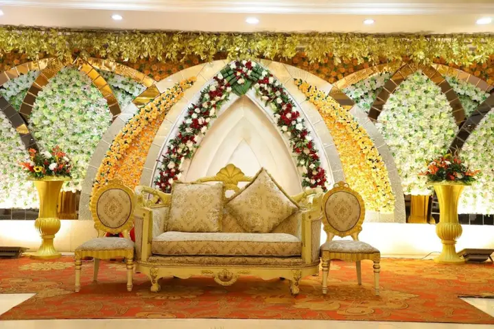 Газиабад: Banana Tree Hotel & Banquets