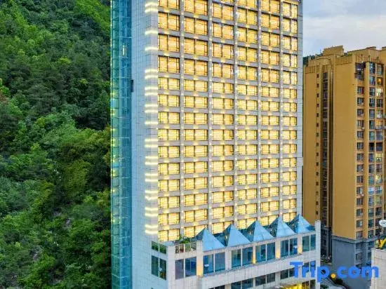 Бачжун: Nanjiang Tianhe Yulong Business Hotel