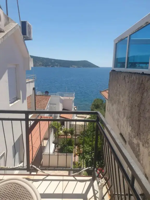 Херцег-Нови: Sea View Apartments