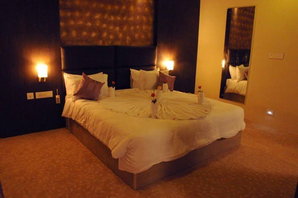 Тирупати: Vihas Hotels