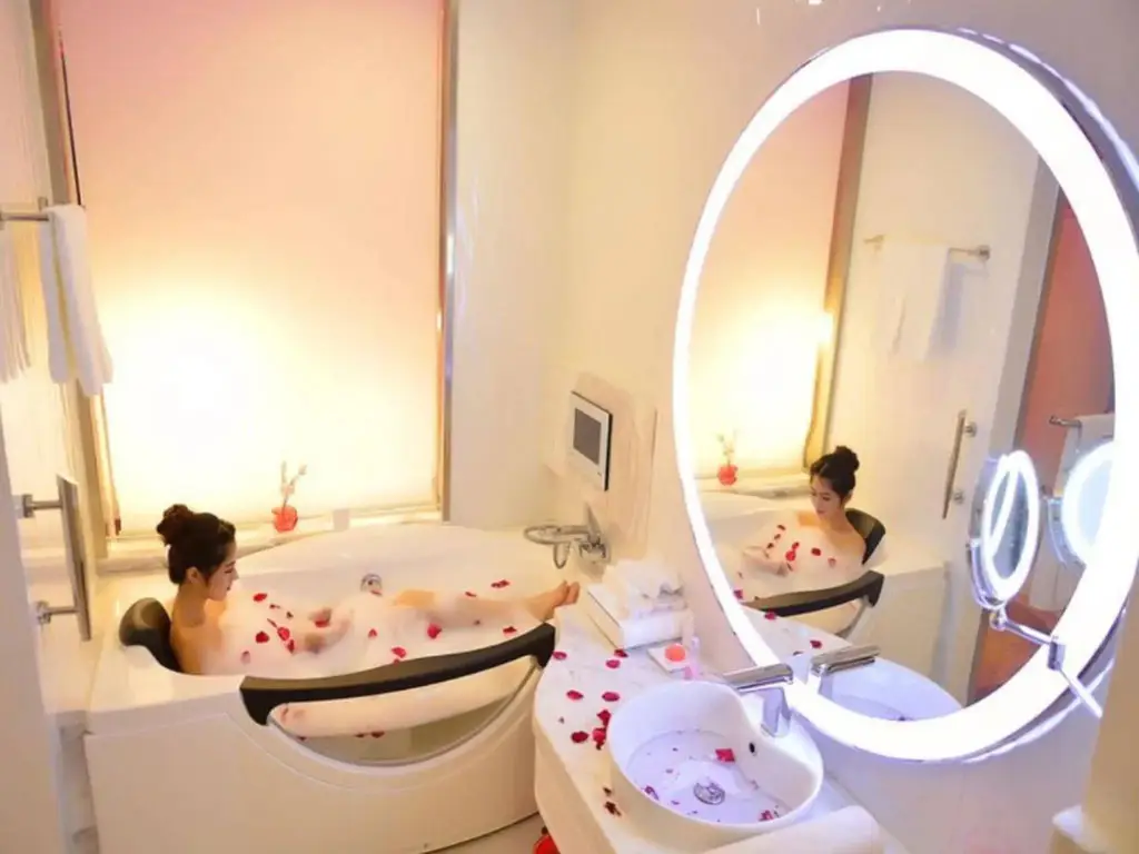Гуанчжоу: Guangzhou  Flower Love Hotel