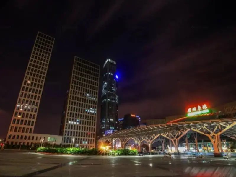 Гуанчжоу: LK Poly International Apartment