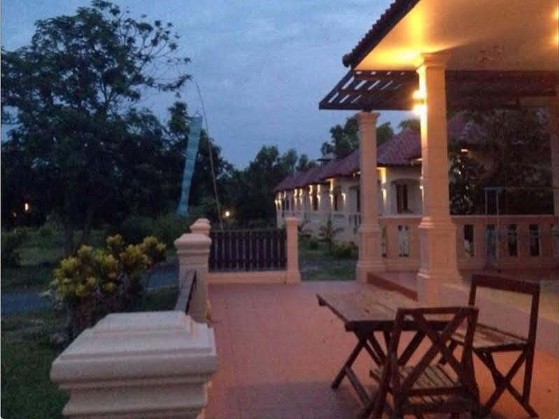 Чом Пхра: Khankluay Resort