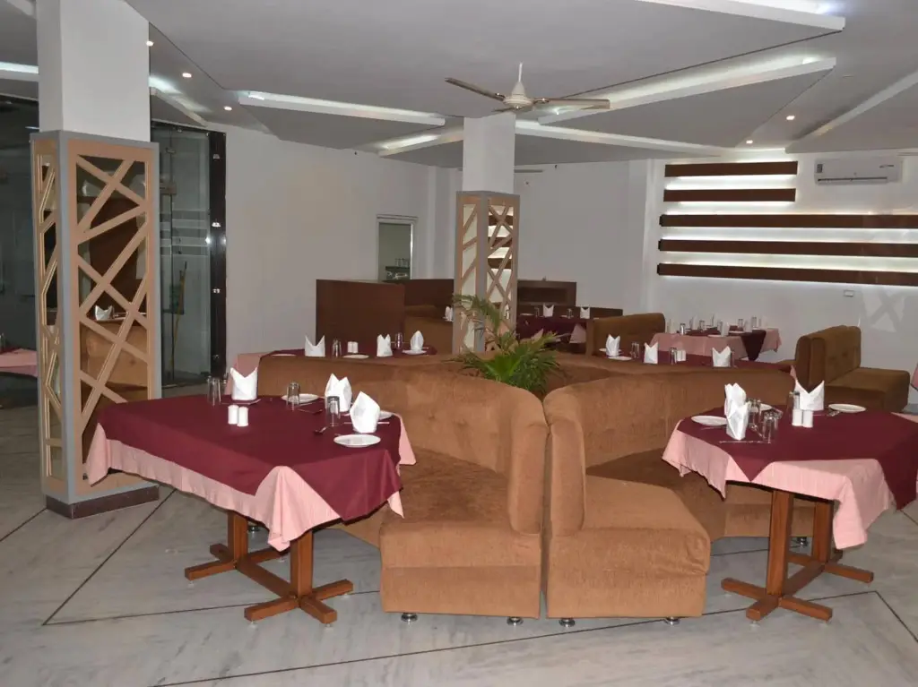 Удаипур: Hotel J M D Palace