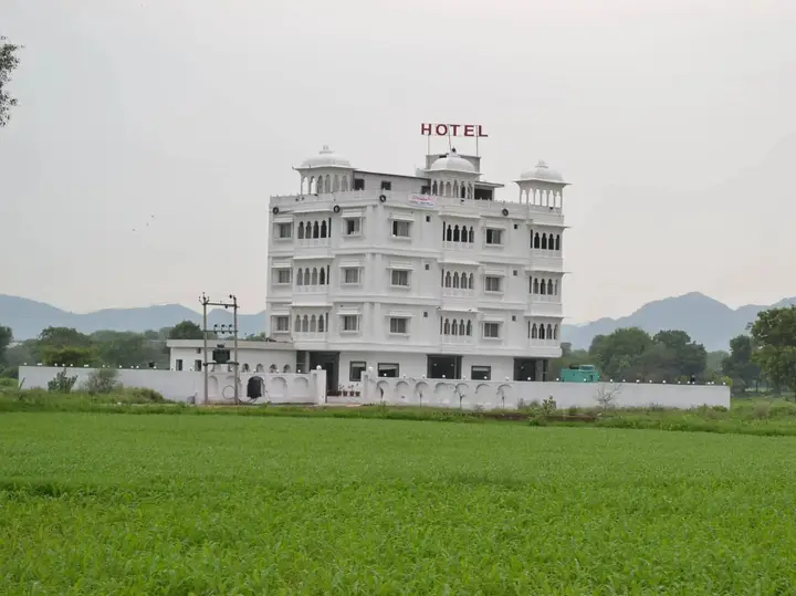 Удаипур: Hotel J M D Palace