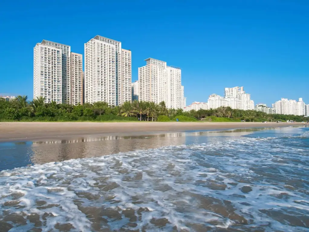 Санья: Sanya Qingjinghaiwan Apartment