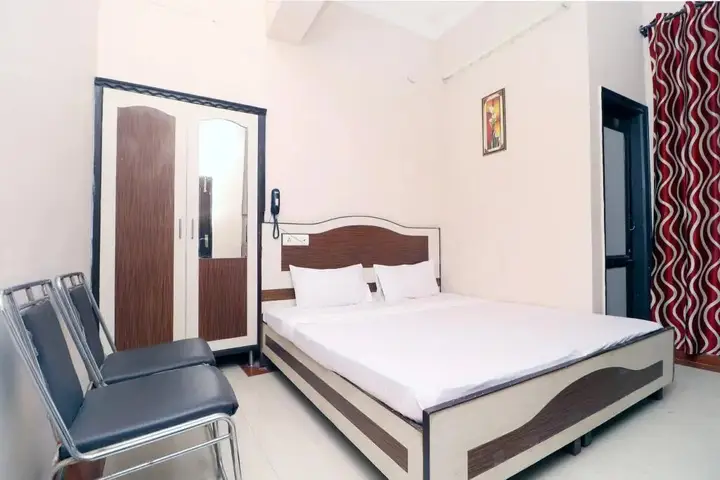 Амбала: Hotel Vivek Plaza by OYO Rooms