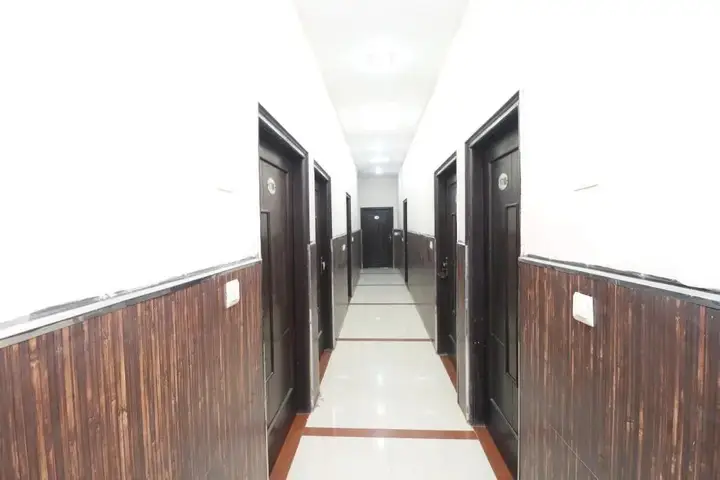 Амбала: Hotel Vivek Plaza by OYO Rooms
