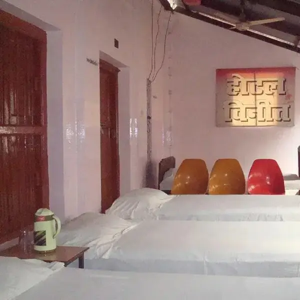 Праяградж: Hotel Vineet