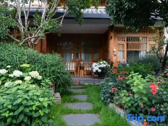 Лицзян: Miaoyuan · Shanqu Pavilion | Light Luxury Garden Accommodation (Lijiang Ancient City South Gate )