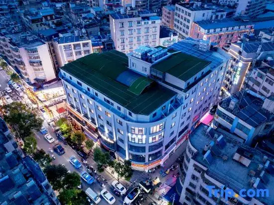 Куньмин: Harmony Hotel, Shuangqiao Night Market, Kunming Convention and Exhibition Center