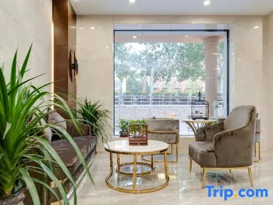 Циньхуандао: Tang Bai Hai Jing hotel (tiger stone shop, Beidaihe)