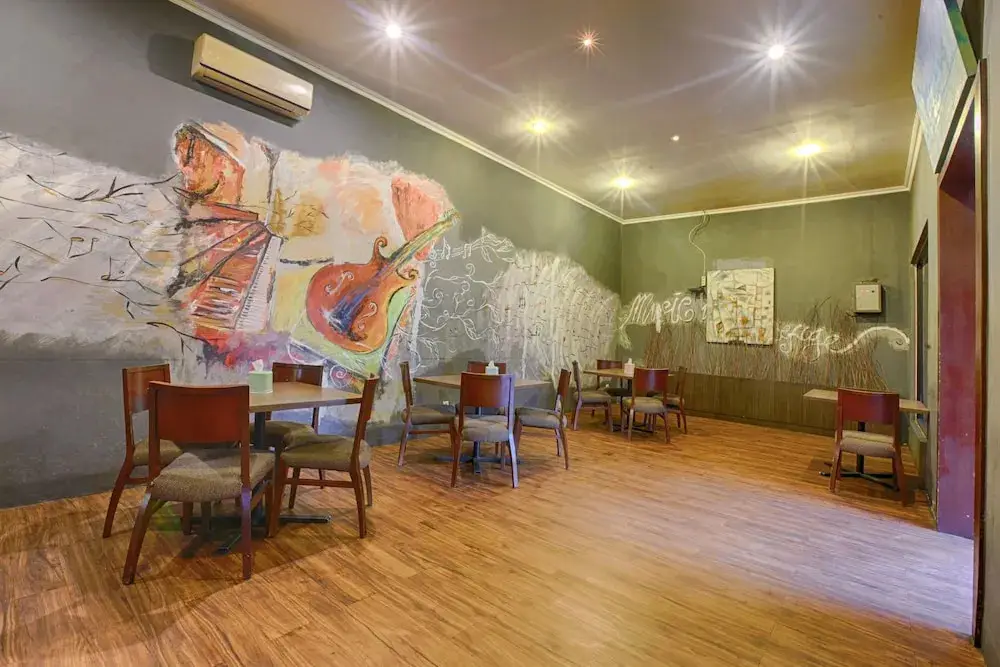 Читарингул: Mini Jack Thematic Resto Cafe Hotel