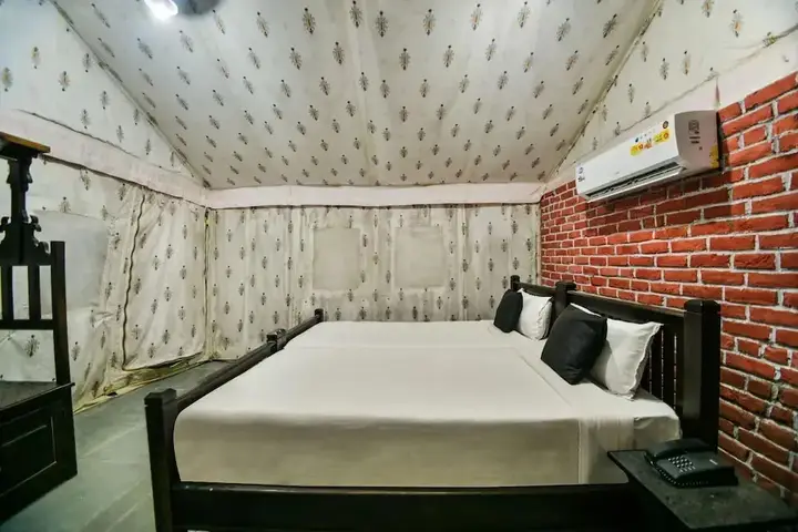 Садри: Hoppers Leeway Jungle Camp
