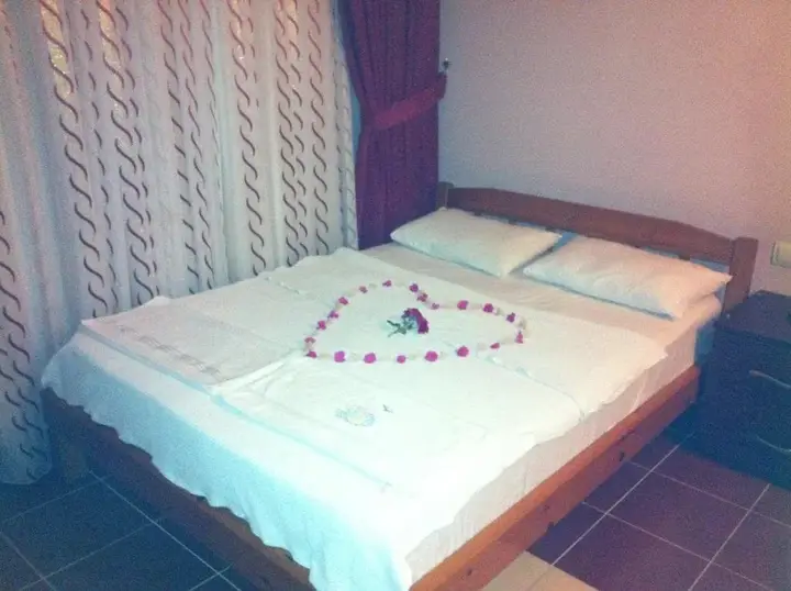 Силифке: Fami̇ra Otel