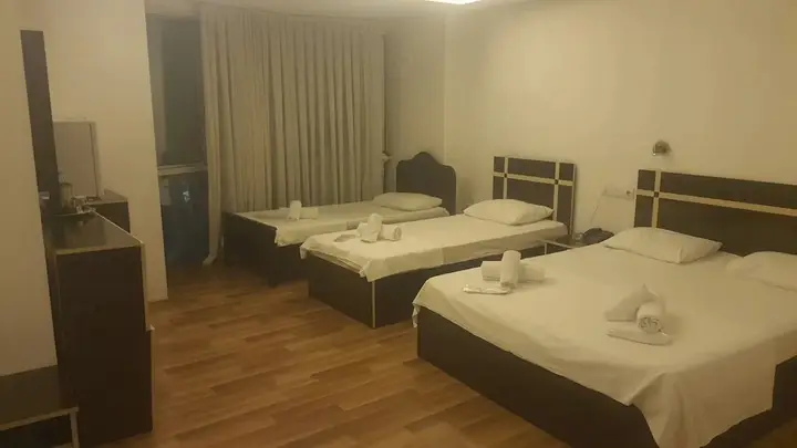 Батуми: hotel golden star