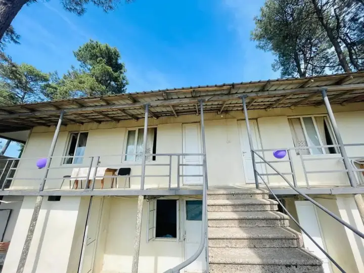 Уреки: 86 E. Takaishvili Guest House
