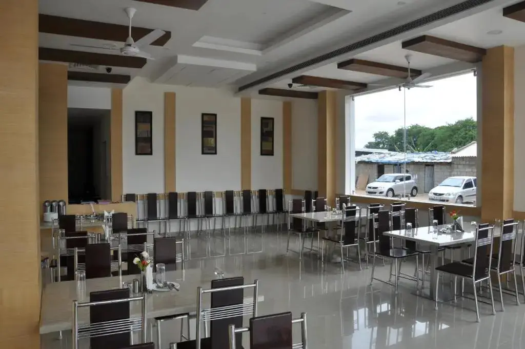 Кришнагири: Alps Residency - A Bergamont Hotel, Krishnagiri