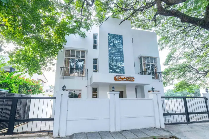 Бангалор: Treebo Ivory White Inn