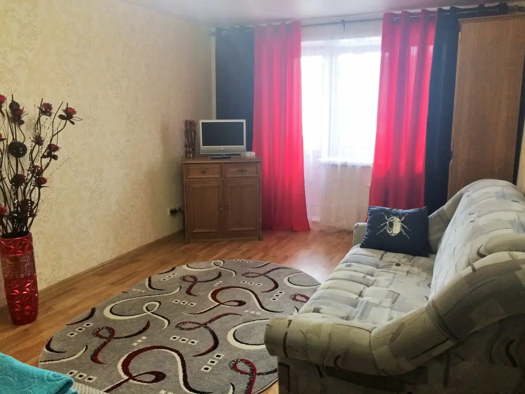 Екатеринбург: Апартаменты Малышева 84(1)