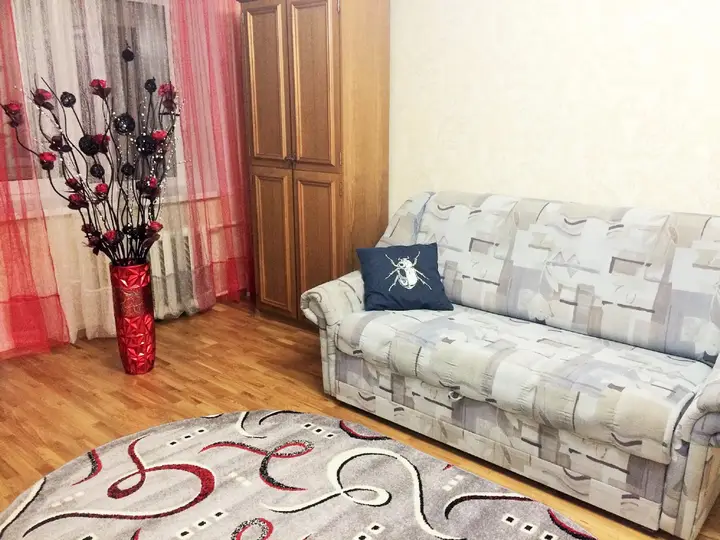 Екатеринбург: Апартаменты Малышева 84(1)