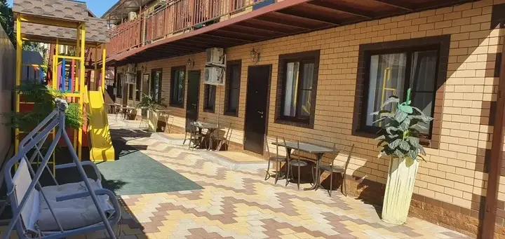 Ейск: Mandarin Guest House