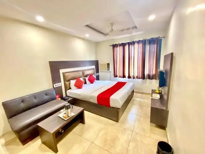 Лудхиана: OYO Rooms Ludhiana Railway Station Clock Tower