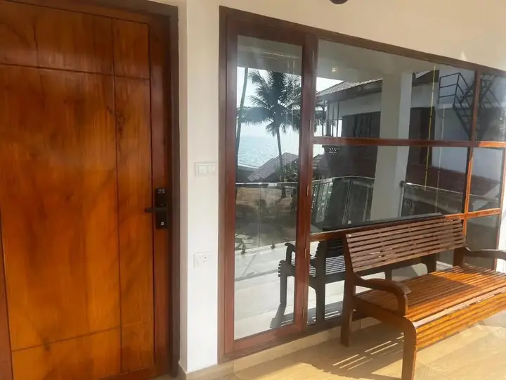 Варкала: Om-India-Om Good Karma Beach Resort