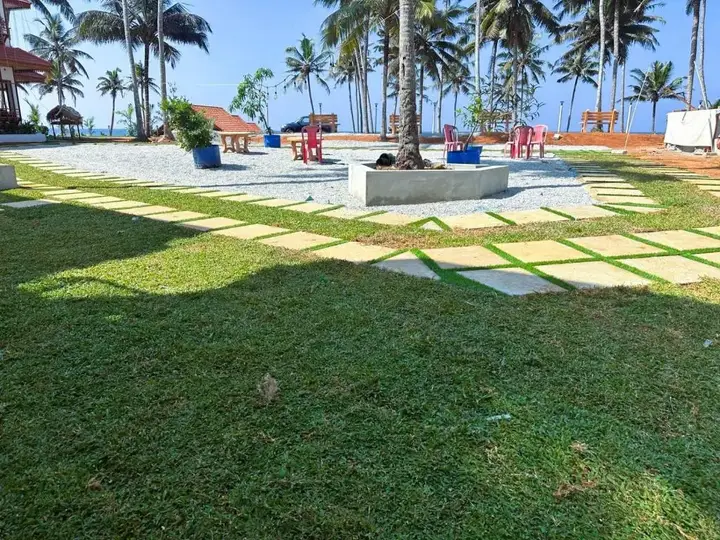 Варкала: Om-India-Om Good Karma Beach Resort