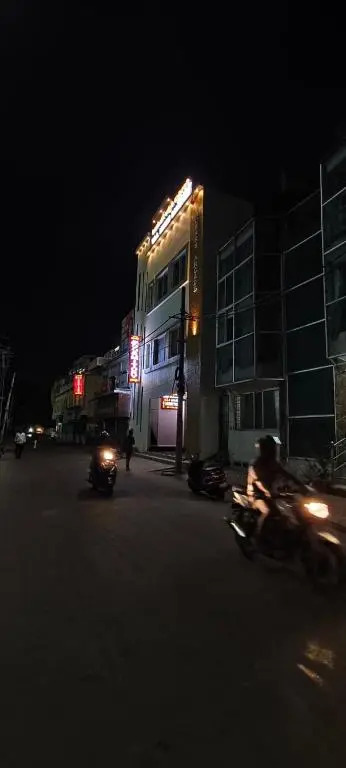Майсур: V R S Deluxe Dormitory