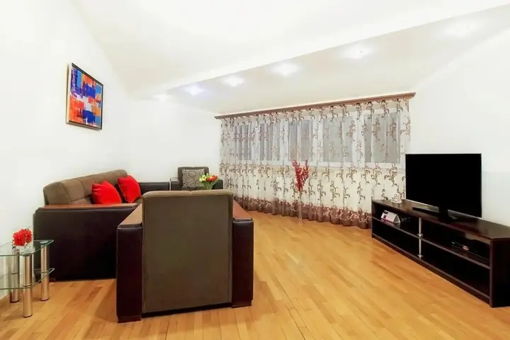 Ереван: Apartment at Chaykovski Street (New Building)