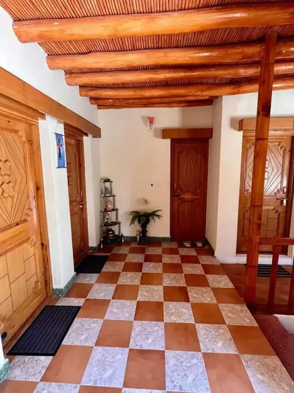 Лех: Trinity Home Stay