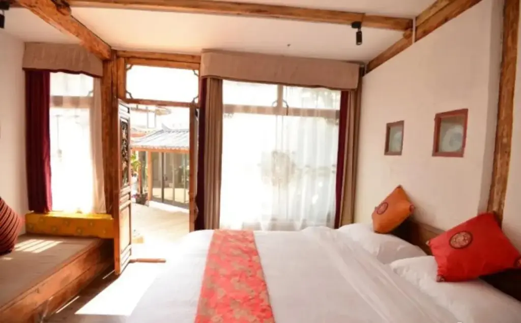 Лицзян: Qingyun Yard Stories From Afar Inn Lijiang
