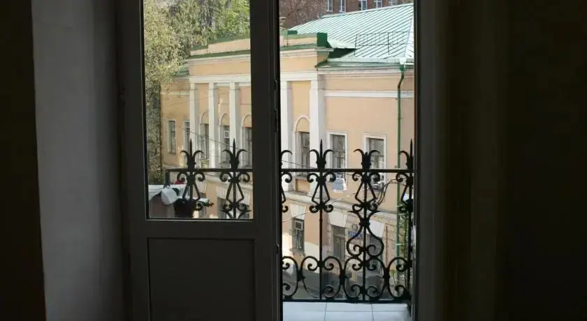 Москва: На Лялином