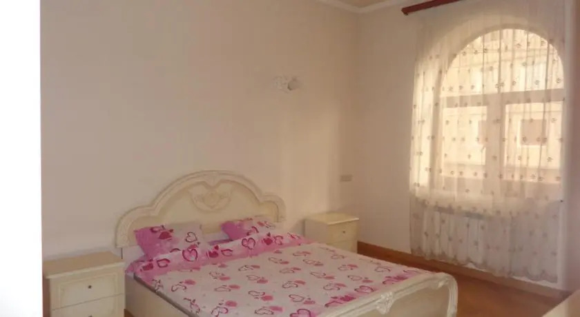 Ереван: Guest House at Keri street