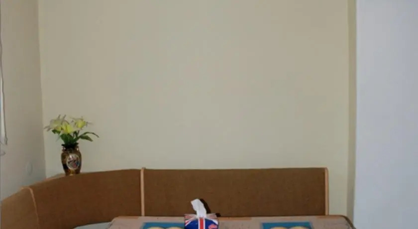 Ереван: Apartment on Isahakyan Street