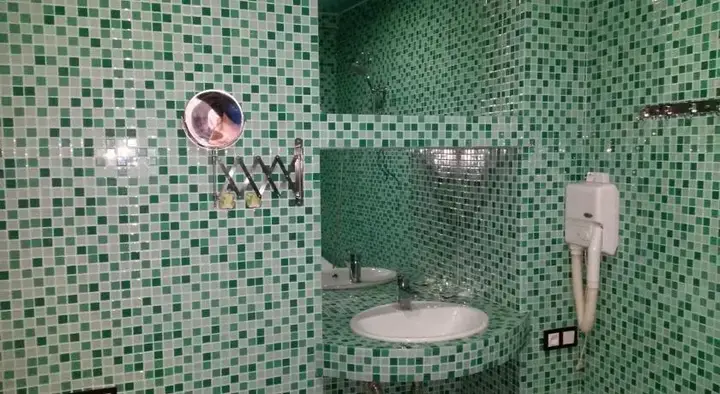 Ереван: Yerevan Apartment at Mashots Street