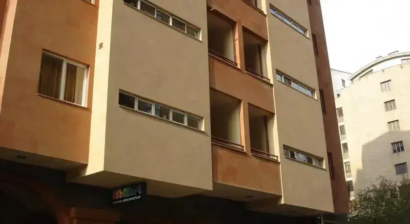 Apartment on Aram Street — фото 1
