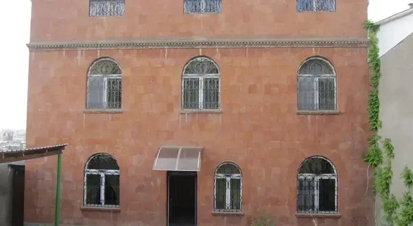 Big House in Armenia Apartment — фото 1