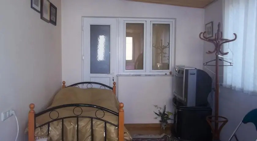 Ереван: House on Baghramyan Ave.